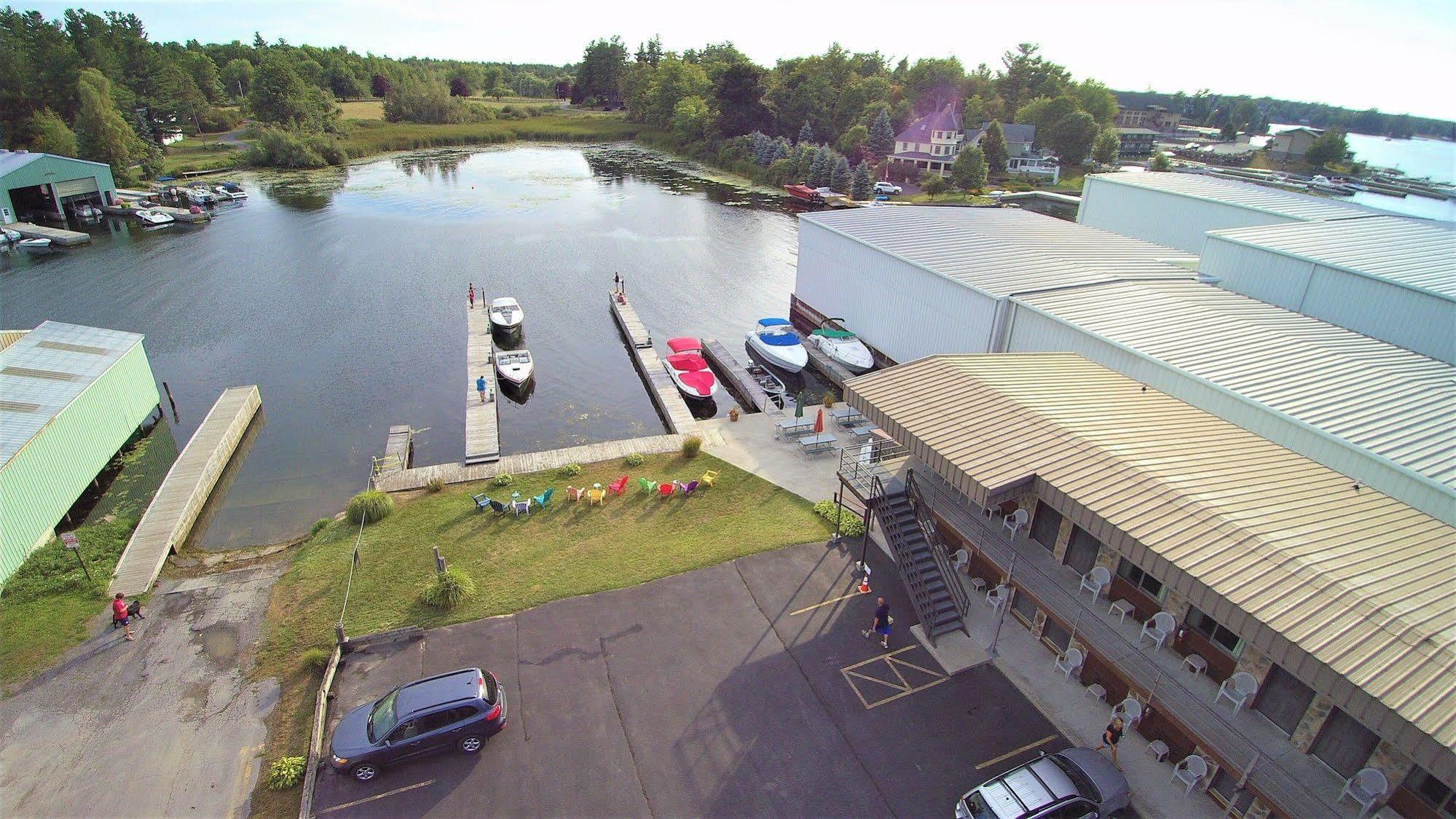 Otter Creek Inn Alexandria Bay Exterior foto